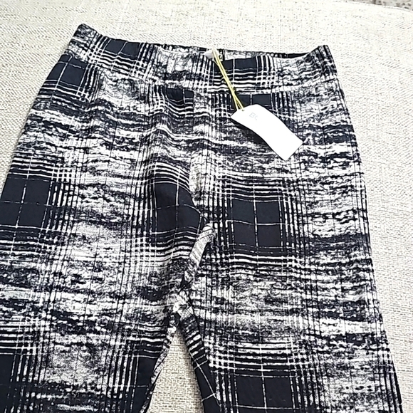 BCBG Generation Leggings Abstract Geometric patterns Size Small nwt - Picture 5 of 8
